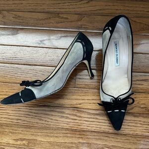 Manolo Blahnik Black Beige Heels with Bow Detail